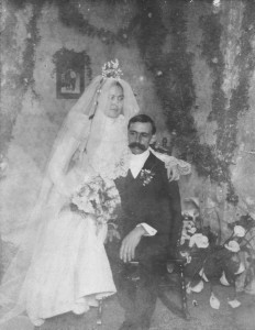 George & Barbara (Schinnerer) Schumm wedding photo, California, 1901.