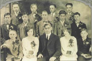 1929 Confirmation class, Zion Lutheran, Chattanooga, OH. 