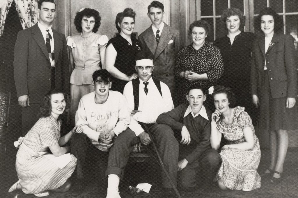 1947 Willshire High School Senior Class Play Karen’s Chatt